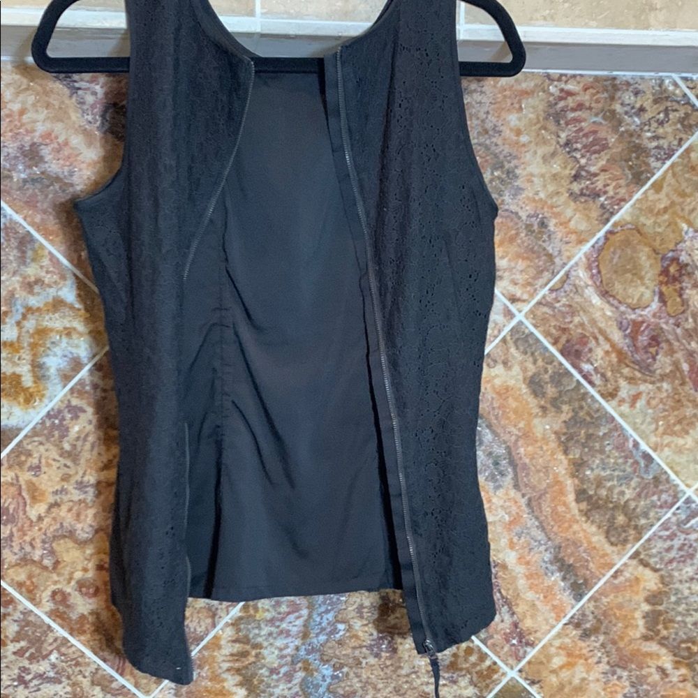 Banana Republic Size 2 Black Floral Lace Sleeveless Top Zippered Back - Picture 3 of 11